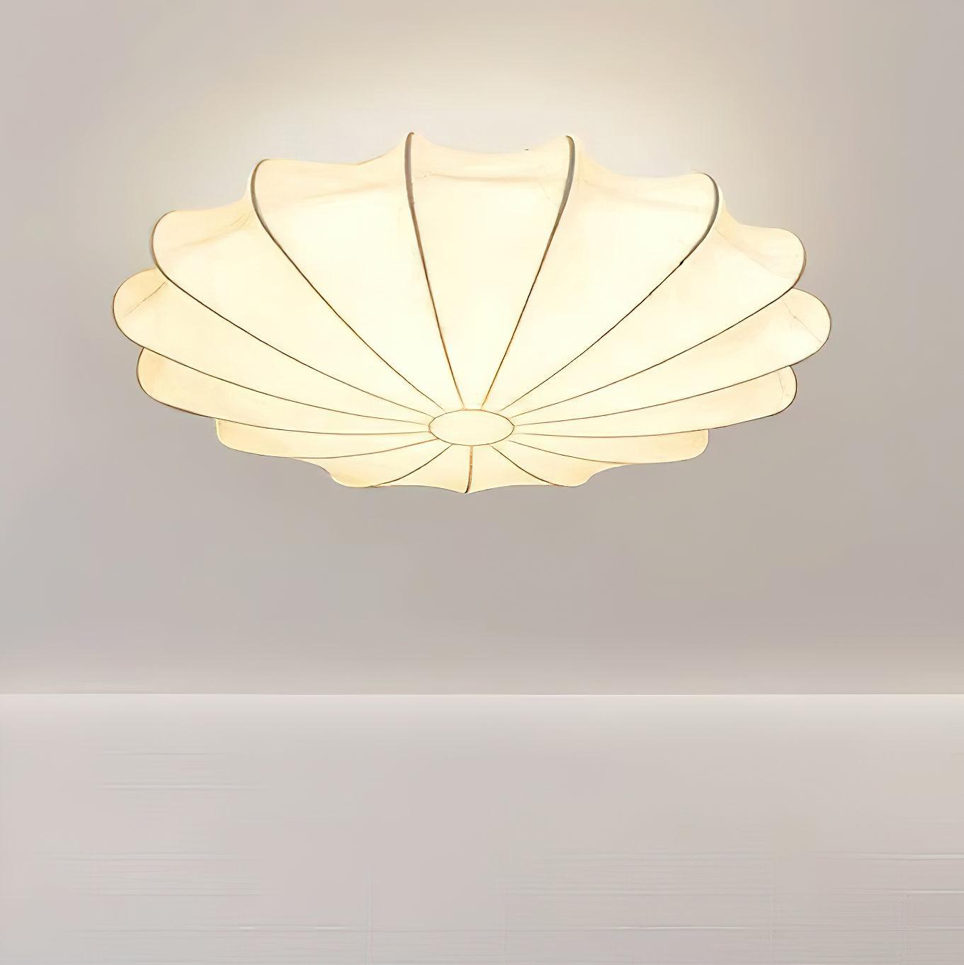 Seashell-Inspired Ceiling Light – Elegant Illumination with Organic Design