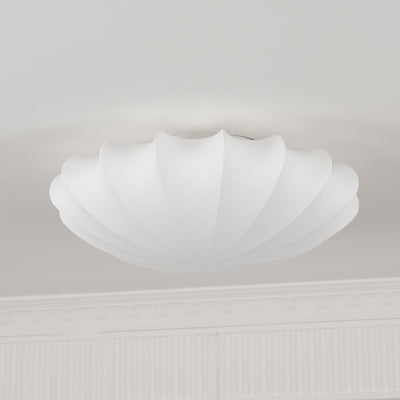 Seashell-Inspired Ceiling Light – Elegant Illumination with Organic Design