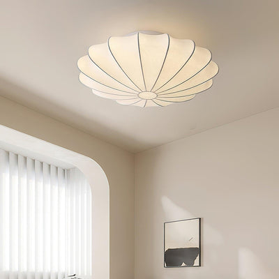 Seashell-Inspired Ceiling Light – Elegant Illumination with Organic Design