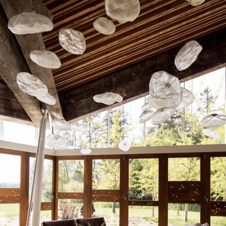 Minimalist Blown Glass Bubble Pendant Light – Elegant Handcrafted Design