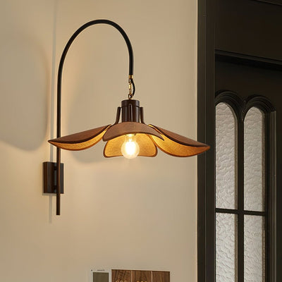 Petal Bloom Wall Light – Elegant Floral-Inspired Design for a Soft, Ambient Glow