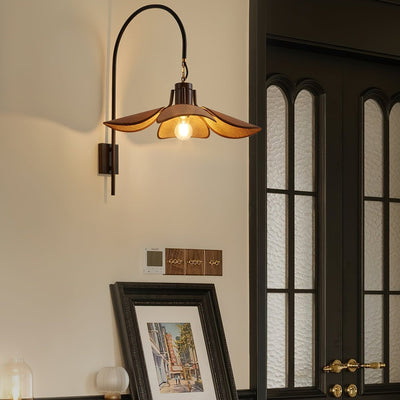 Petal Bloom Wall Light – Elegant Floral-Inspired Design for a Soft, Ambient Glow