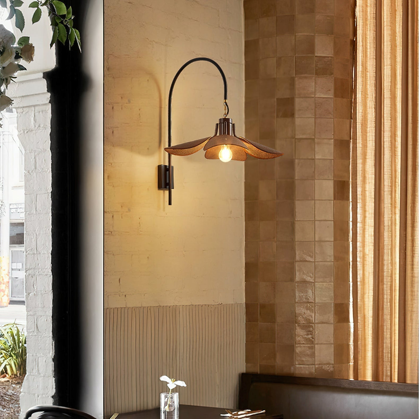 Petal Bloom Wall Light – Elegant Floral-Inspired Design for a Soft, Ambient Glow