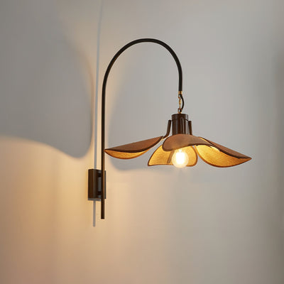 Petal Bloom Wall Light – Elegant Floral-Inspired Design for a Soft, Ambient Glow