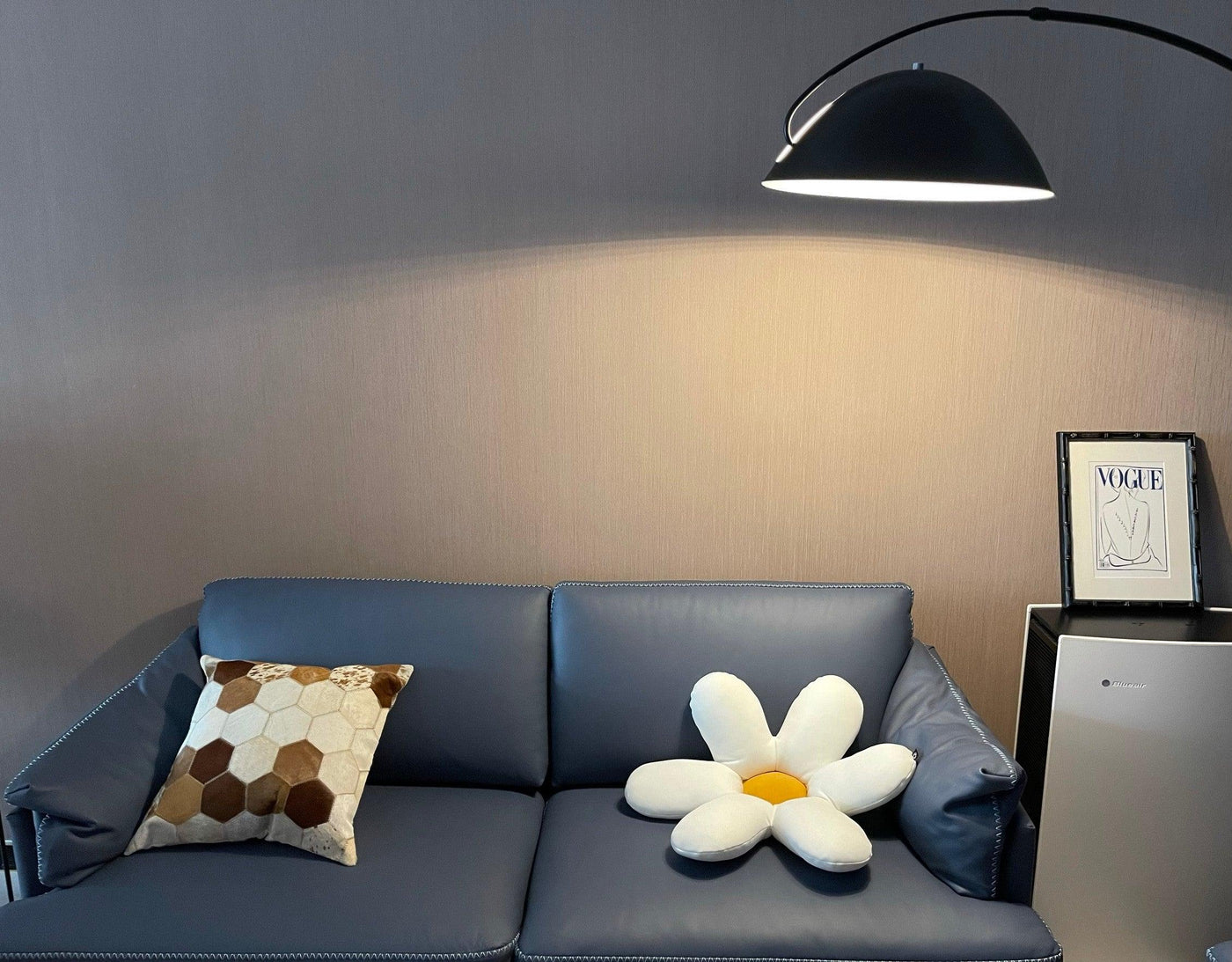 Verse Arc Floor Lamp – Sleek Adjustable Metal Lamp with Scandinavian Design