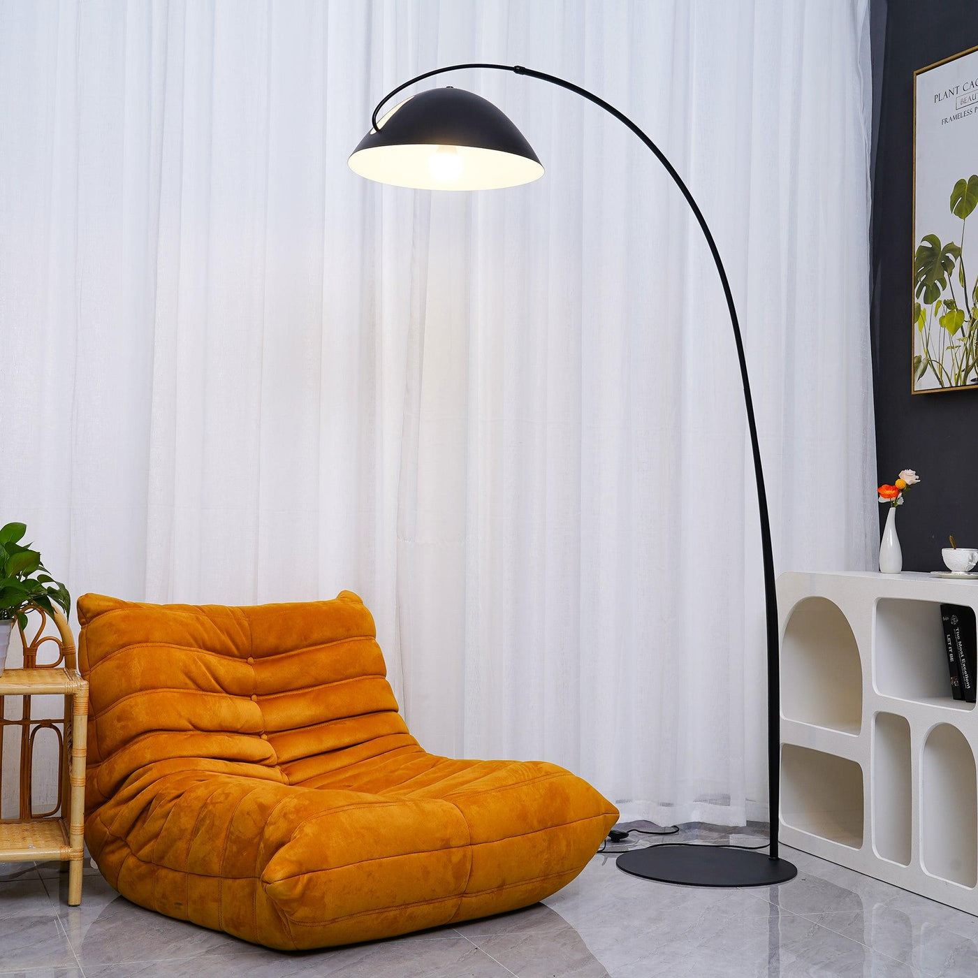 Verse Arc Floor Lamp – Sleek Adjustable Metal Lamp with Scandinavian Design