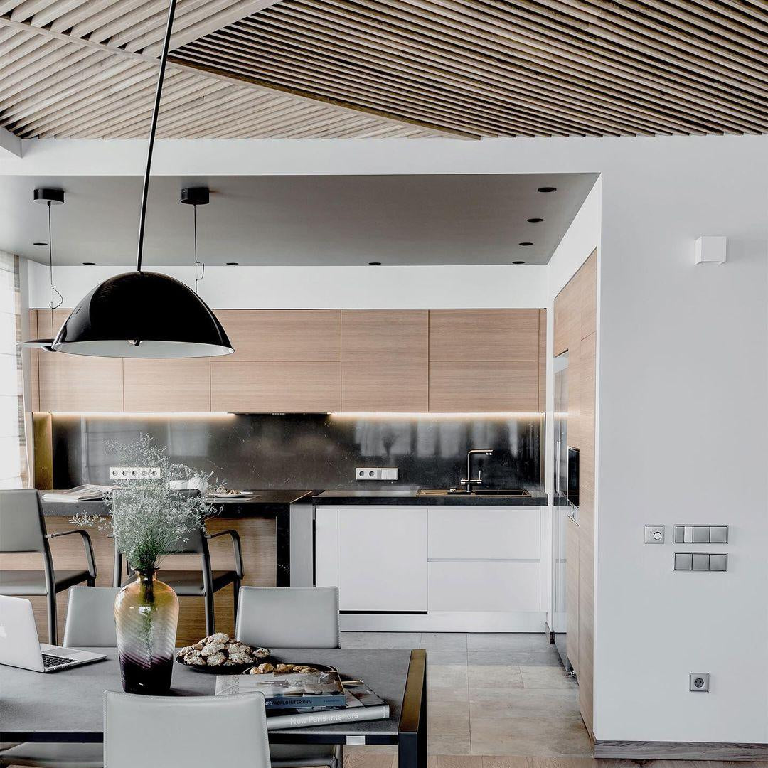 Verse Arc Floor Lamp – Sleek Adjustable Metal Lamp with Scandinavian Design