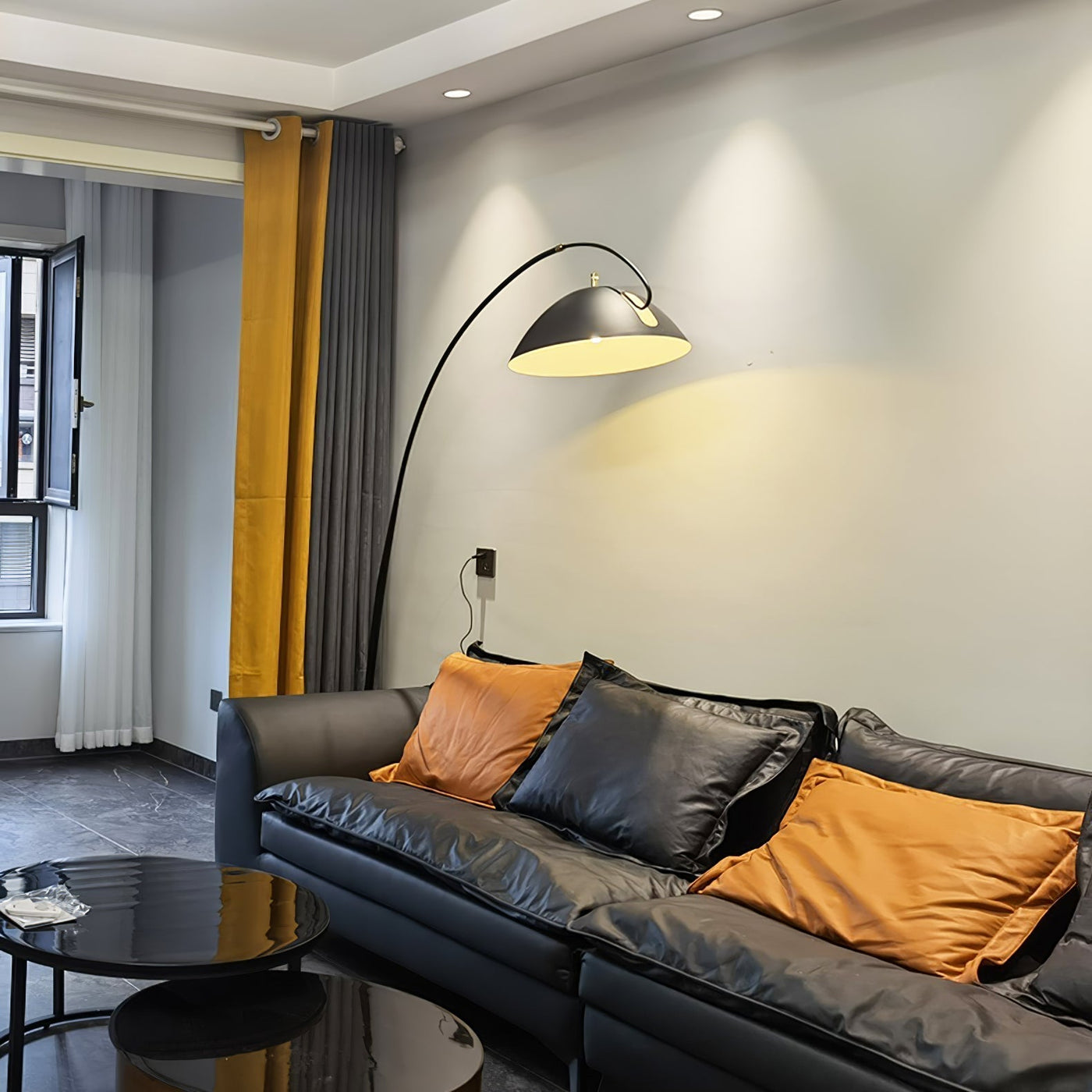 Verse Arc Floor Lamp – Sleek Adjustable Metal Lamp with Scandinavian Design