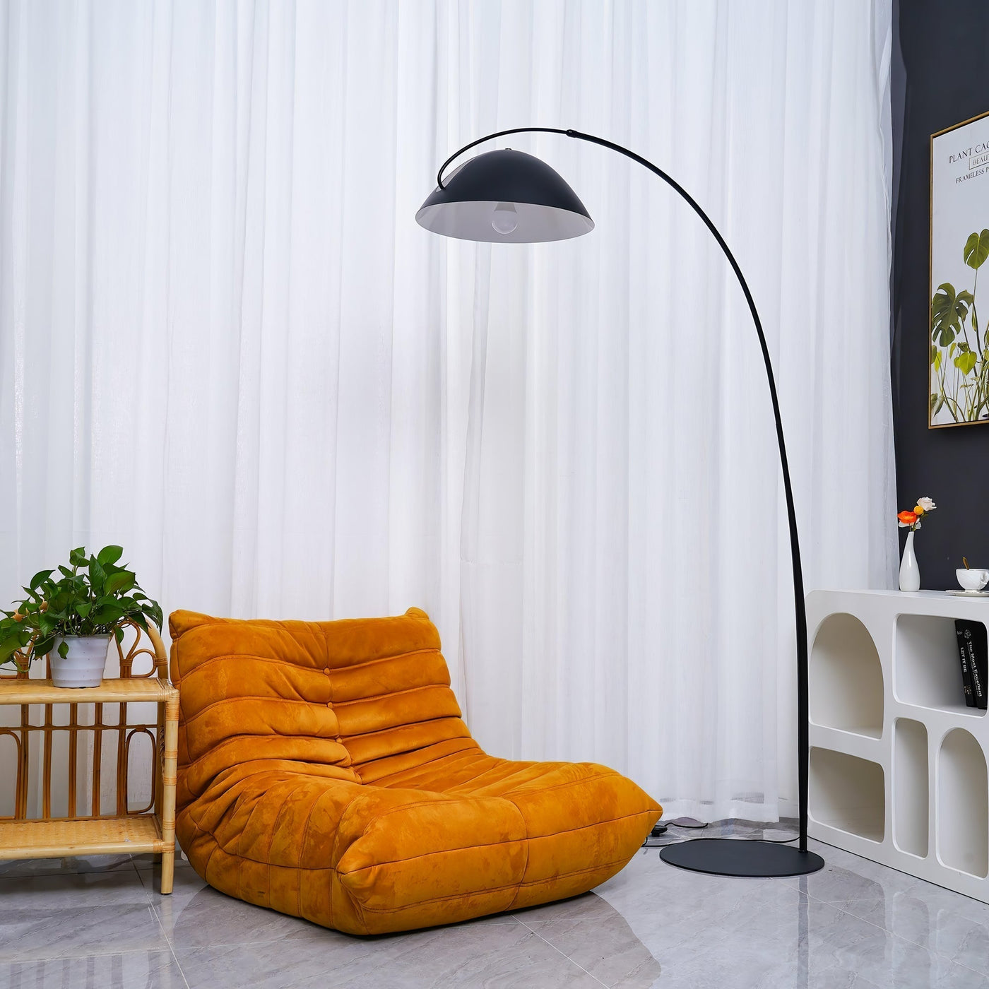 Verse Arc Floor Lamp – Sleek Adjustable Metal Lamp with Scandinavian Design