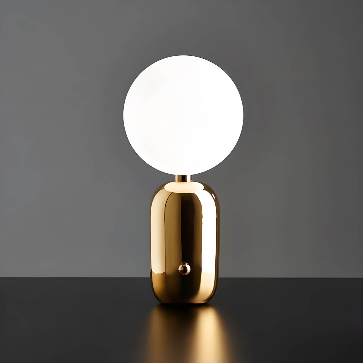 RAISO Table Lamp – Timeless Elegance in a Refined Design