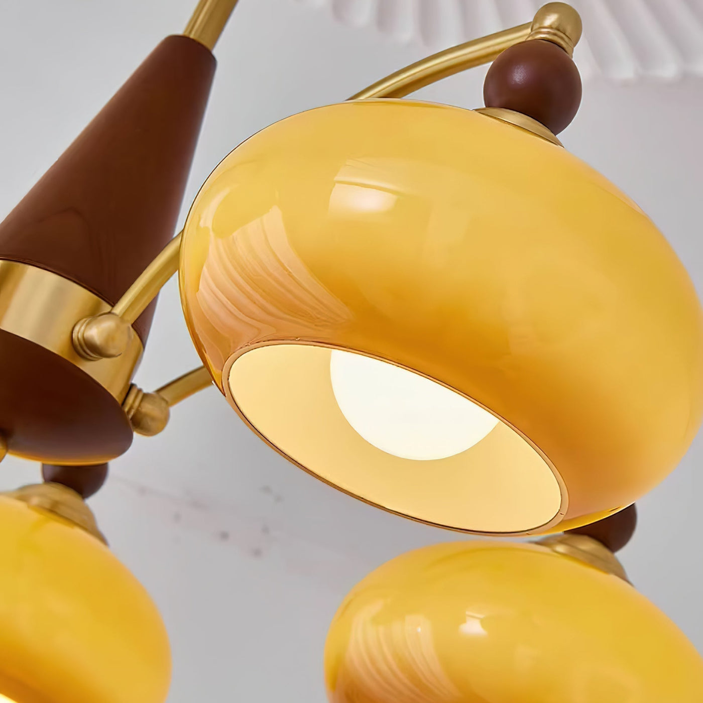 Retro Melodica Chandelier – Victorian-Inspired Elegance with Timeless Craftsmanship
