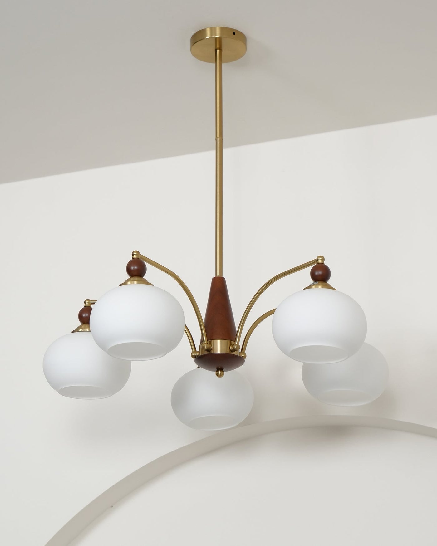 Retro Melodica Chandelier – Victorian-Inspired Elegance with Timeless Craftsmanship