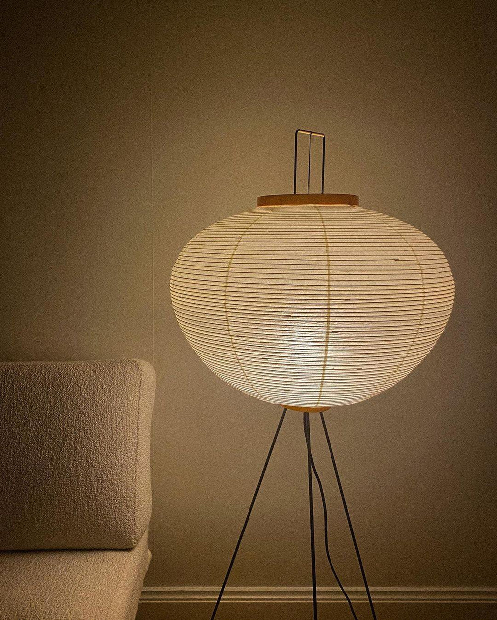 Rice Paper Floor Lamp – Minimalist Soft Glow Lighting for a Tranquil Ambience