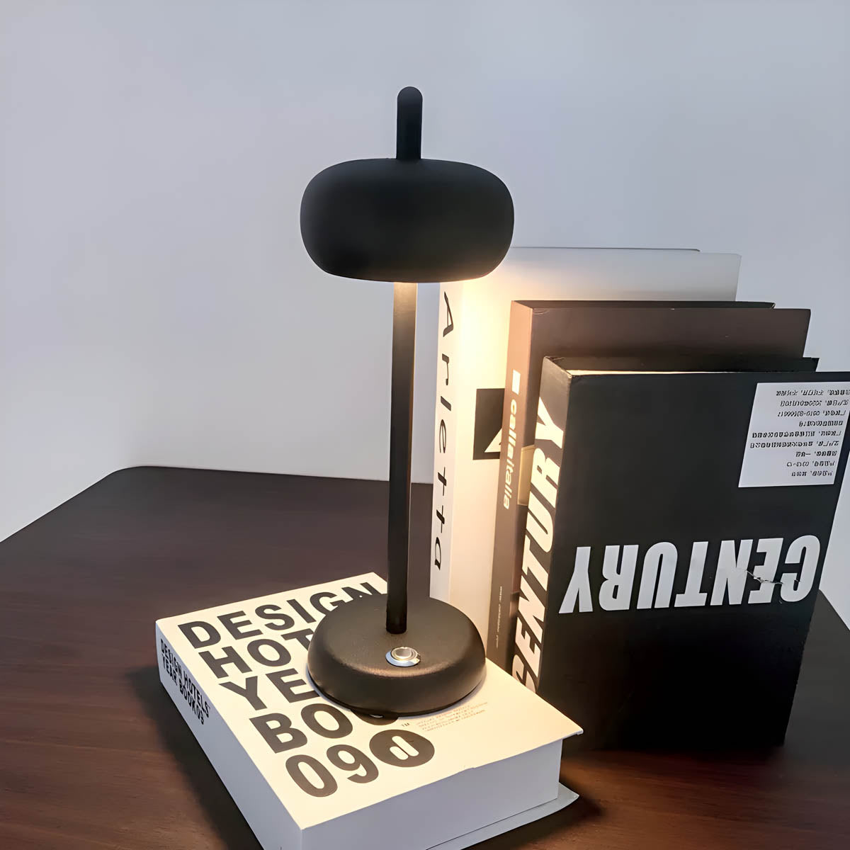 RINE Table Lamp – Minimalist Elegance with Adjustable LED Lighting