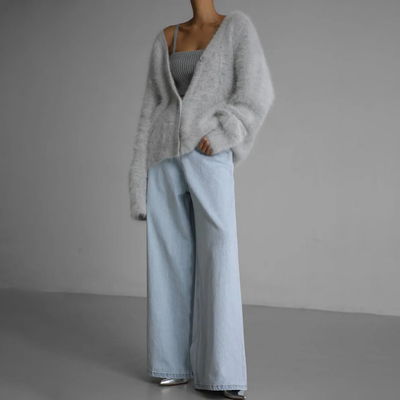 Hailey Cashmere Cardigan – Timeless Elegance and Unmatched Comfort