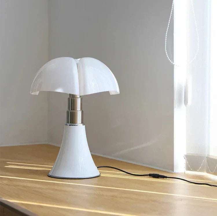 Vintage LED Designer Table Lamp – Timeless Elegance with Modern Illumination