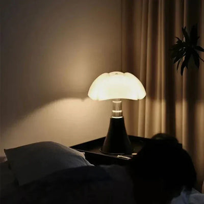 Vintage LED Designer Table Lamp – Retro-Inspired Elegance with Modern LED Light