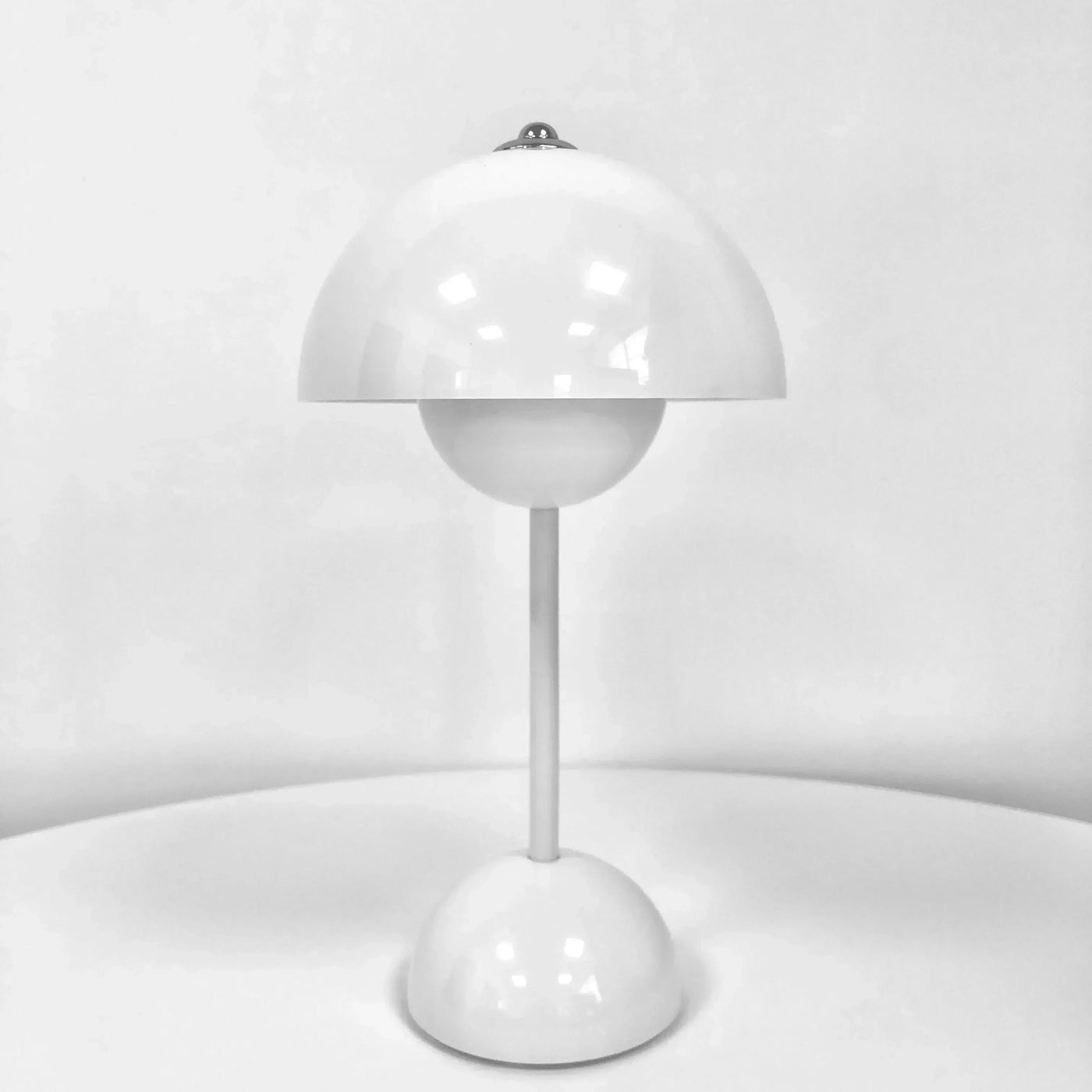 Mushroom-Shaped LED Bedside Lamp – Nordic Elegance and Warm Lighting