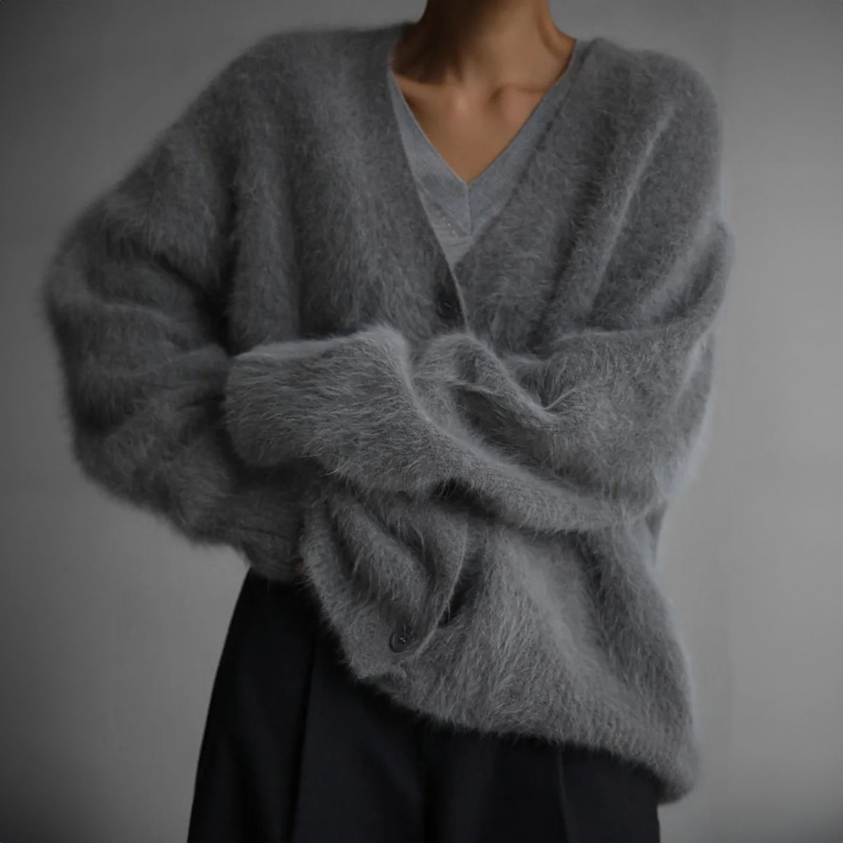 Hailey Cashmere Cardigan – Timeless Elegance and Unmatched Comfort