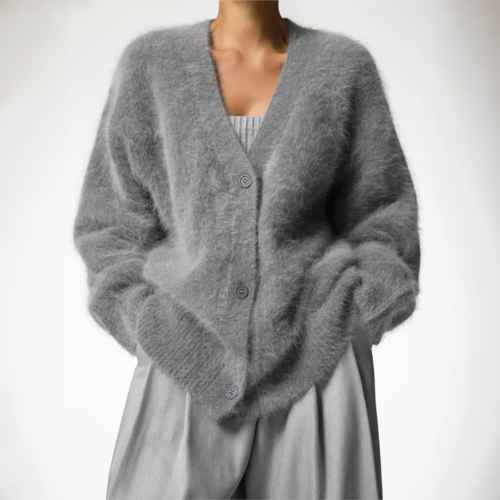 Hailey Cashmere Cardigan – Timeless Elegance and Unmatched Comfort