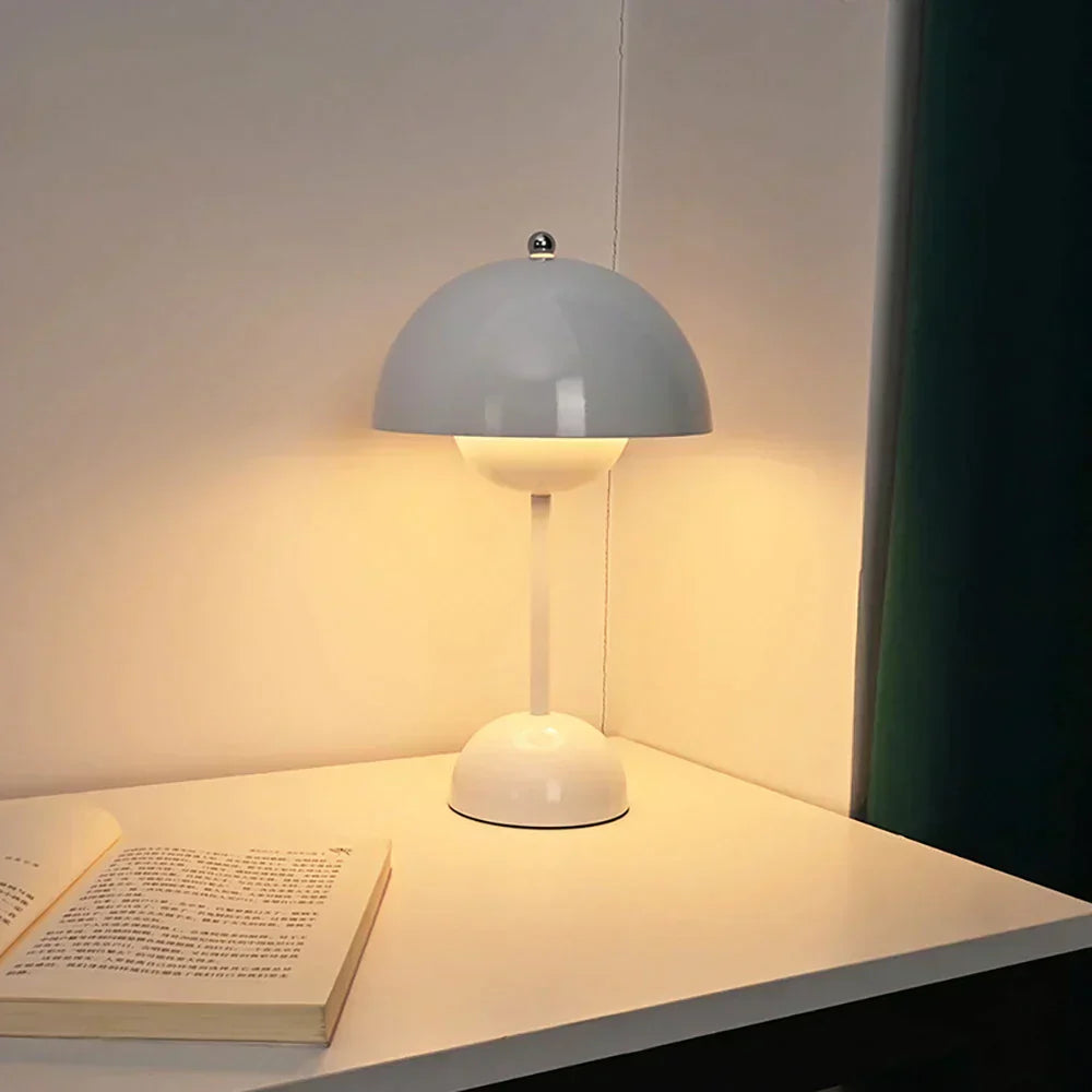 Mushroom-Shaped LED Bedside Lamp – Nordic Elegance and Warm Lighting