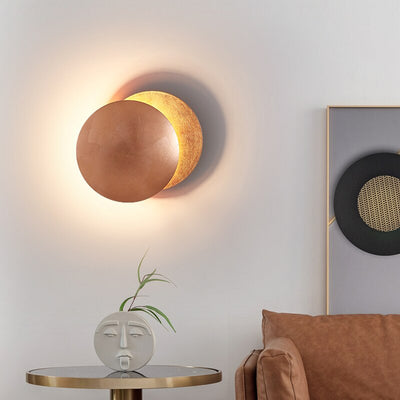 Lumi Wall Light – Elegant Rotating LED Wall Lamp with Golden Discs
