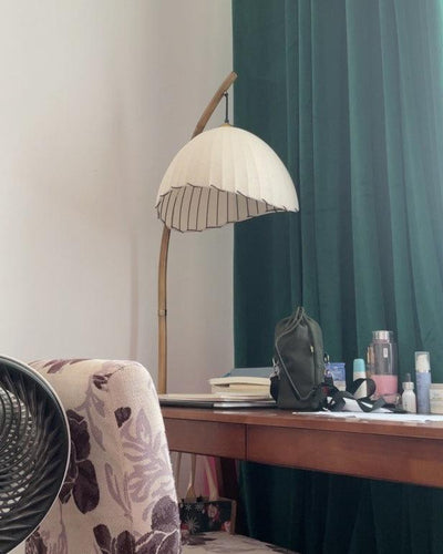 Japanese Bamboo Floor Lamp – Minimalist Zen-Inspired Lighting for a Tranquil Atmosphere