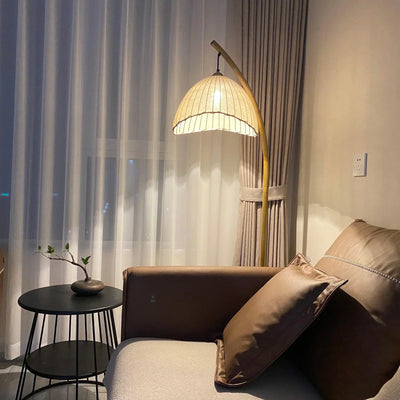 Japanese Bamboo Floor Lamp – Minimalist Zen-Inspired Lighting for a Tranquil Atmosphere