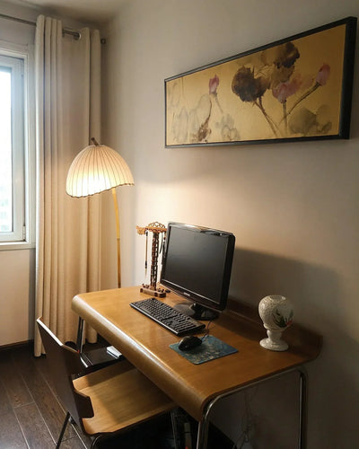 Japanese Bamboo Floor Lamp – Minimalist Zen-Inspired Lighting for a Tranquil Atmosphere