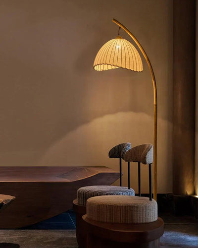 Japanese Bamboo Floor Lamp – Minimalist Zen-Inspired Lighting for a Tranquil Atmosphere
