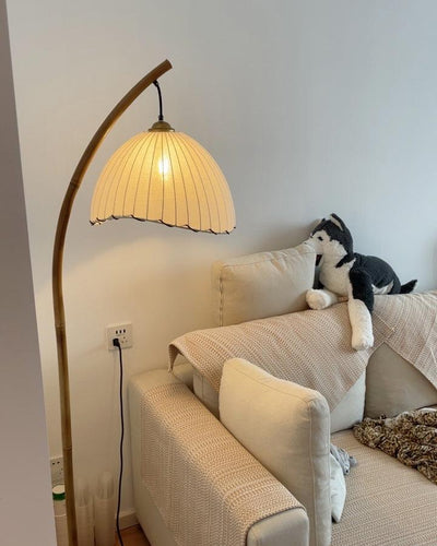Japanese Bamboo Floor Lamp – Minimalist Zen-Inspired Lighting for a Tranquil Atmosphere