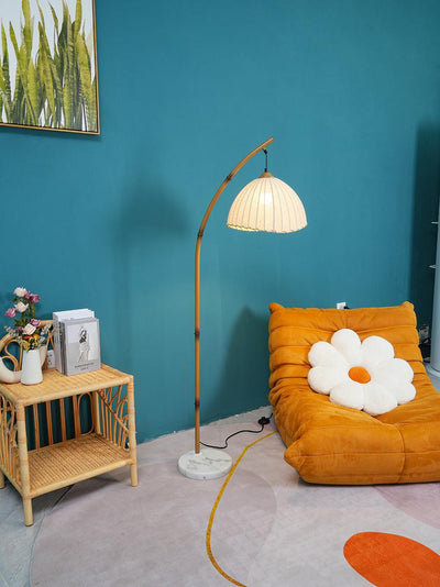 Japanese Bamboo Floor Lamp – Minimalist Zen-Inspired Lighting for a Tranquil Atmosphere