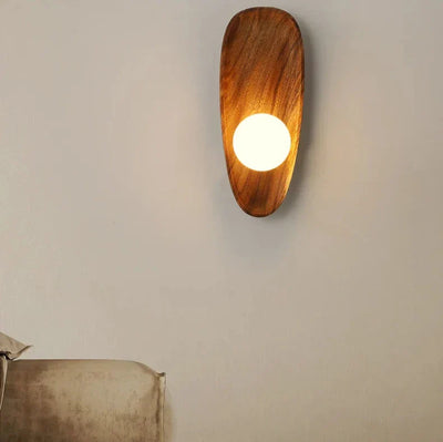 Natural Wood Wall Light – A Blend of Rustic Charm & Modern Simplicity