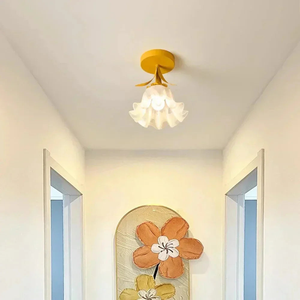 French Tiffany Mini Flower Ceiling Light – Vintage Stained Glass Flush Mount (E27)