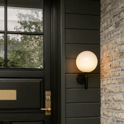 Scandiluxe Minimalist Wall Light – Elegant Brass & Glass Scandinavian Design