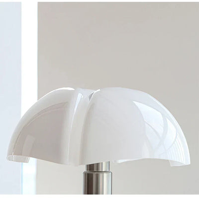 Vintage LED Designer Table Lamp – Timeless Elegance with Modern Illumination