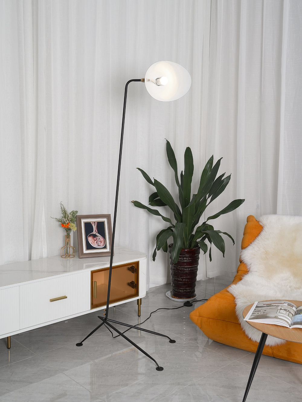 Mouille-Inspired Three-Arm Floor Lamp – Sculptural Lighting with Adjustable Arms