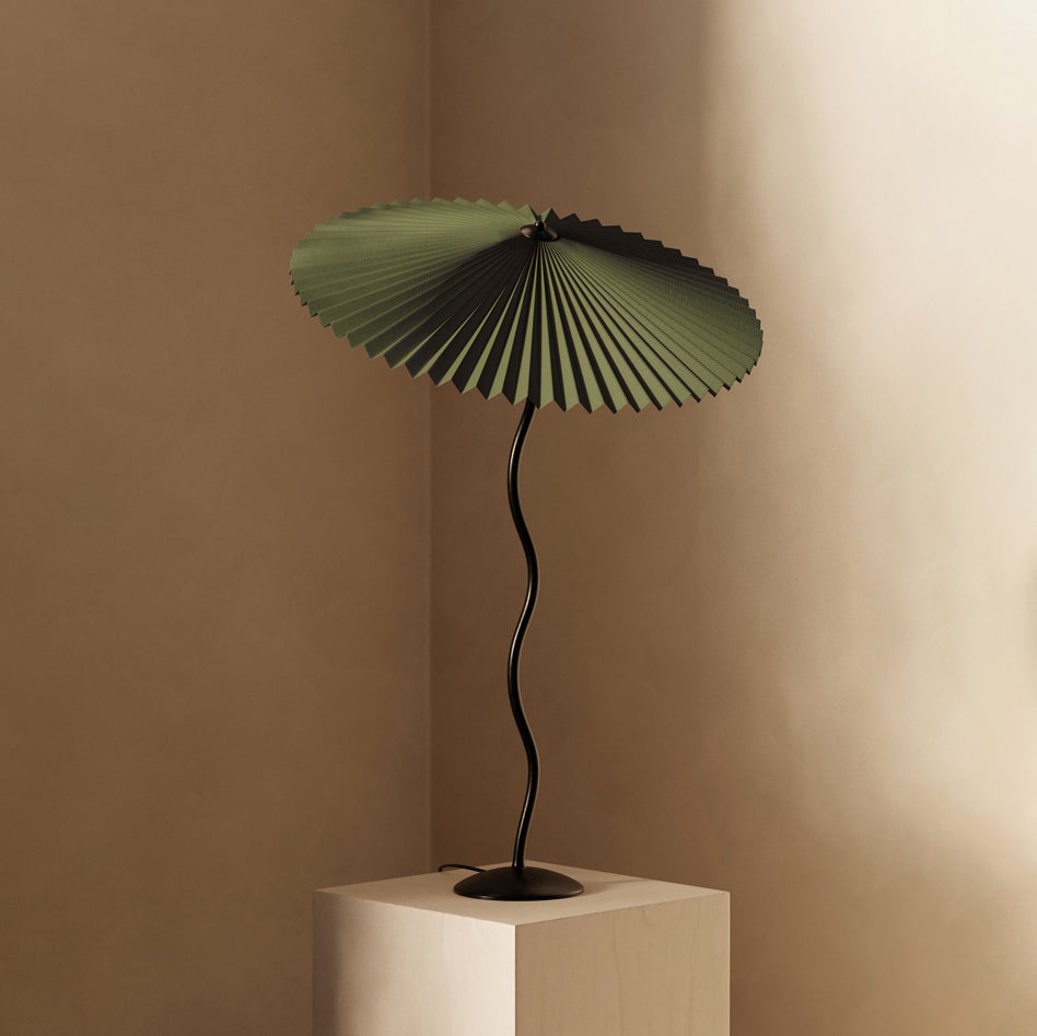 Squiggle Table Lamp – Modern Artistic Lighting for a Stylish Touch