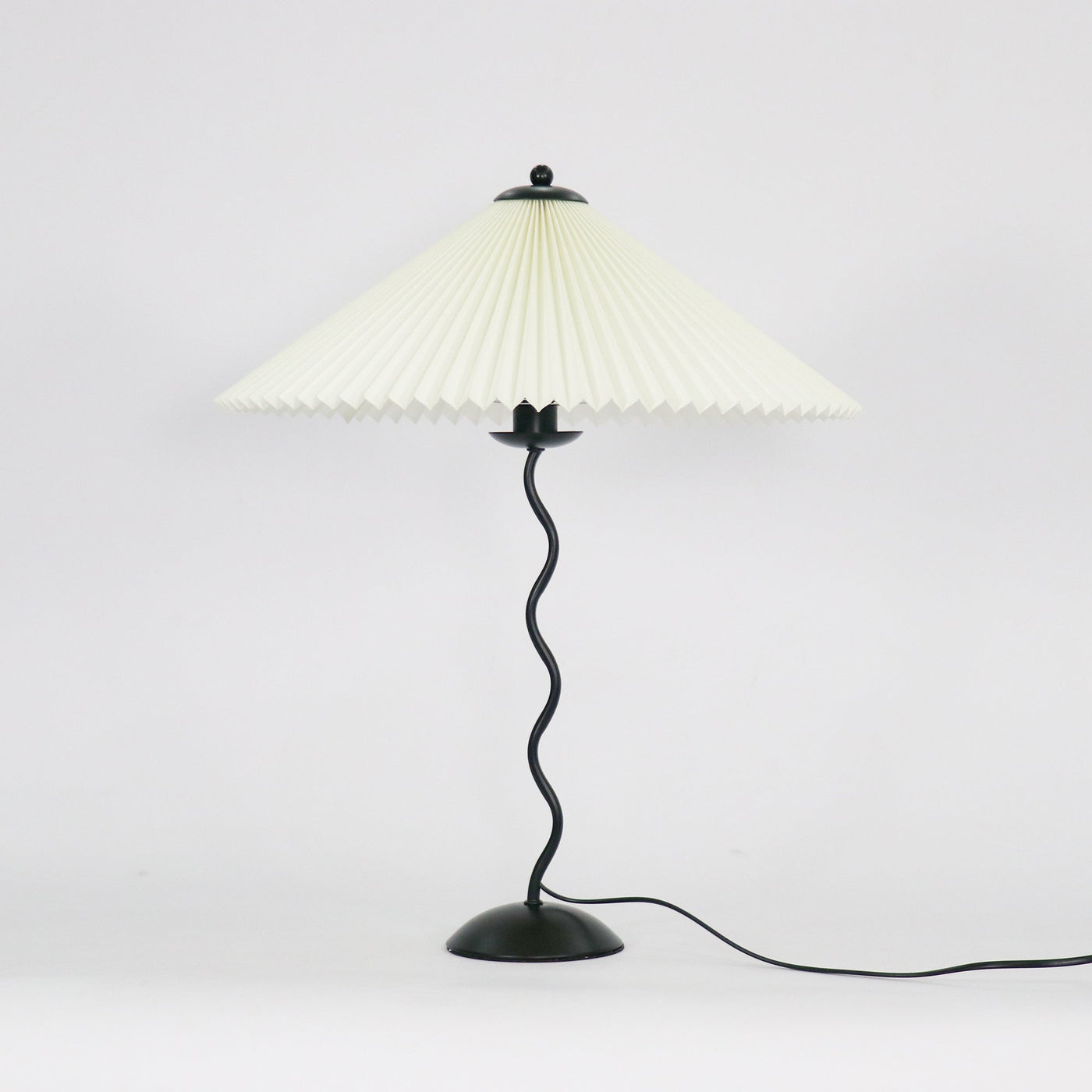 Squiggle Table Lamp – Modern Artistic Lighting for a Stylish Touch