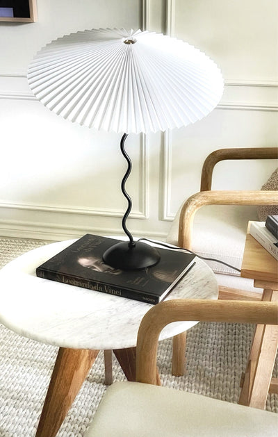 Squiggle Table Lamp – Modern Artistic Lighting for a Stylish Touch
