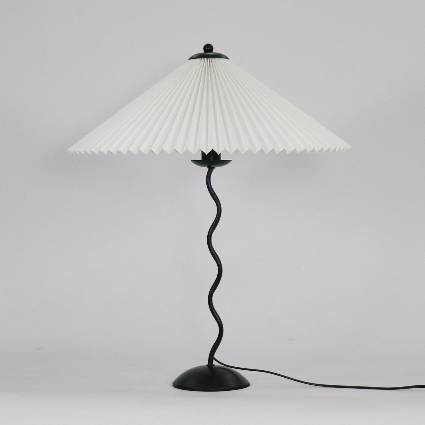 Squiggle Table Lamp – Modern Artistic Lighting for a Stylish Touch