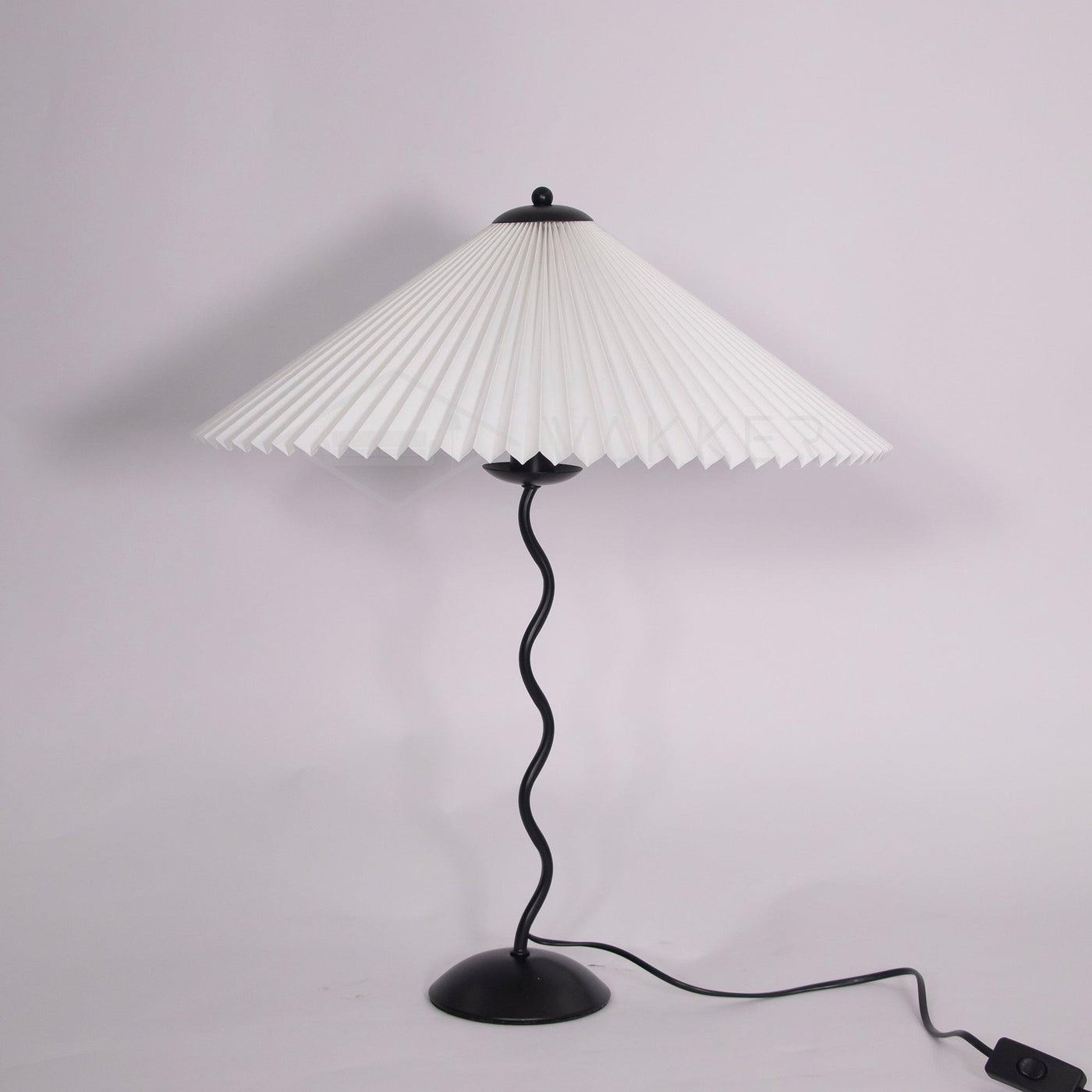 Squiggle Table Lamp – Modern Artistic Lighting for a Stylish Touch