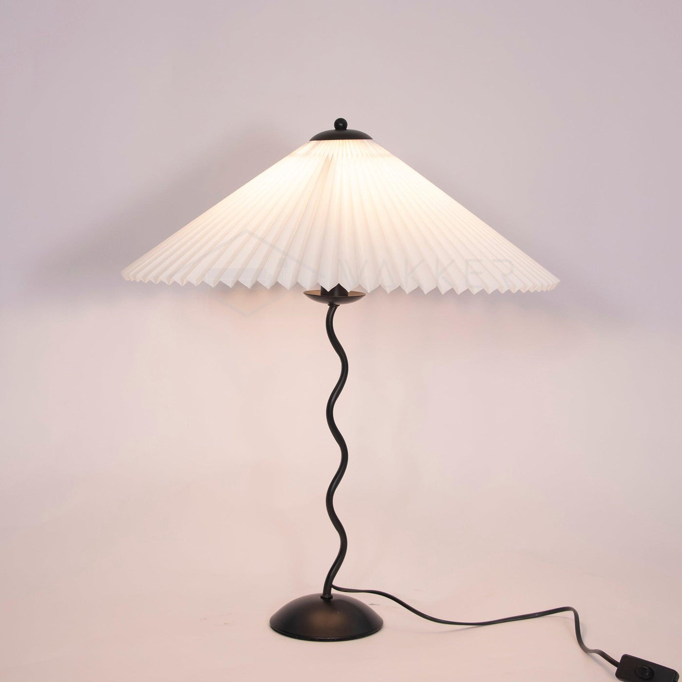 Squiggle Table Lamp – Modern Artistic Lighting for a Stylish Touch