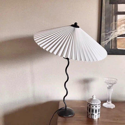 Squiggle Table Lamp – Modern Artistic Lighting for a Stylish Touch