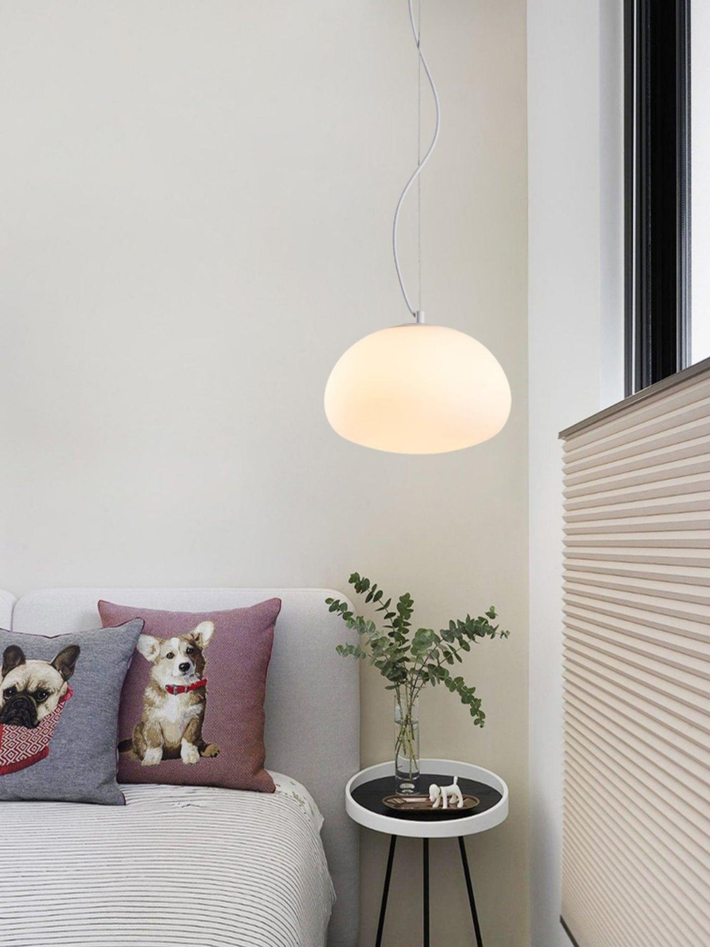 Steamed Bun Pendant Light – Elegant Frosted Glass Hanging Lamp (E26/E27)