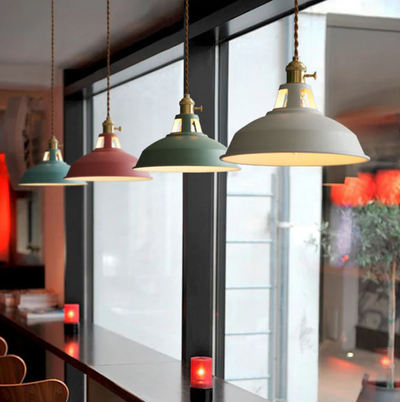 Industrial Retro Metal Pendant Light – Stylish and Versatile Design