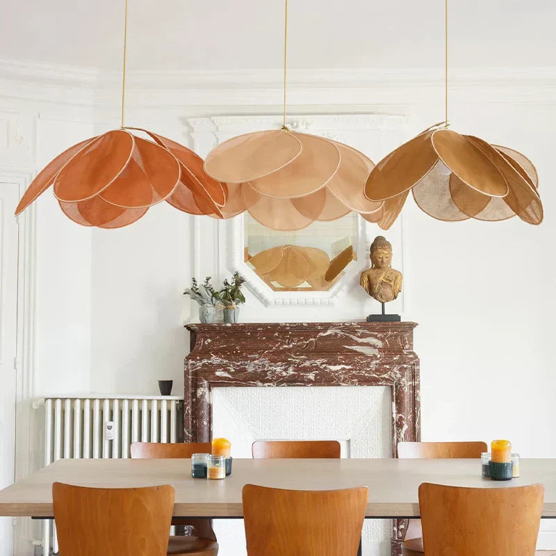 Floral Leaf Pendant Light – Elegant Nature-Inspired Design