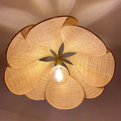 Floral Leaf Pendant Light – Elegant Nature-Inspired Design