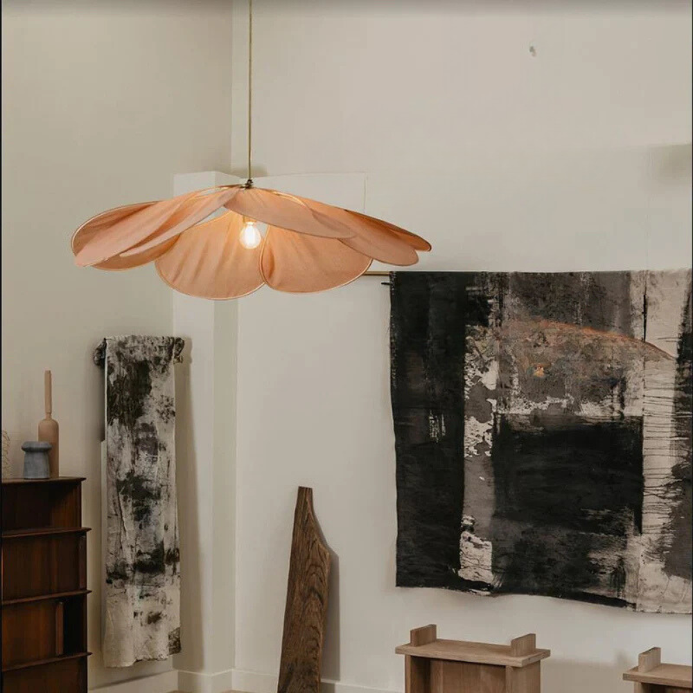 Floral Leaf Pendant Light – Elegant Nature-Inspired Design