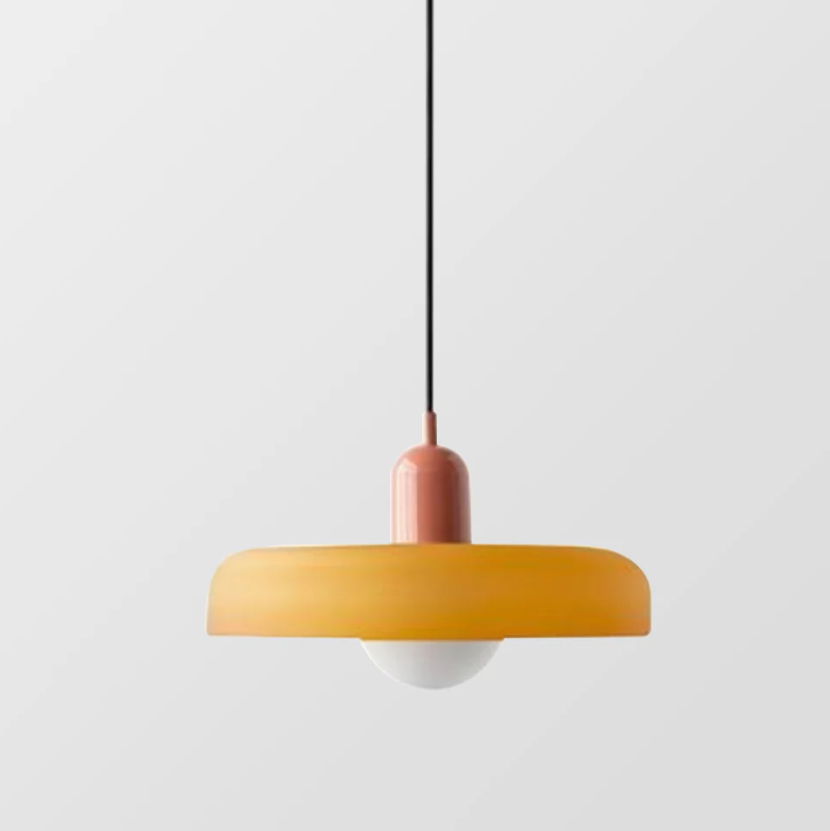 NordicGlass Pendant Light – Scandinavian Elegance and Warm Lighting